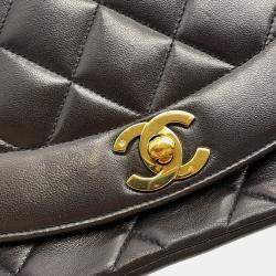 Pre Owned Chanel Diana Chain shoulder Bag Black Lambskin Size 22