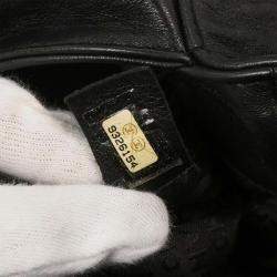 مملوكة مسبقًا Chanel Black Lambskin Luxury Chain Around Hobo Bag