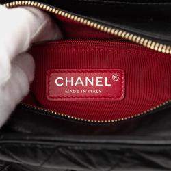 مملوكة مسبقًا Chanel Black Small Quilted Lambskin Gabrielle Hobo