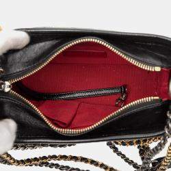 مملوكة مسبقًا Chanel Black Small Quilted Lambskin Gabrielle Hobo