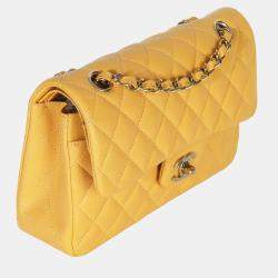 مملوكة مسبقًا حقيبة شانيل صفراء كافيار مبطنة كلاسيكية صغيرة بغطاء مزدوج