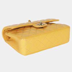 مملوكة مسبقًا حقيبة شانيل صفراء كافيار مبطنة كلاسيكية صغيرة بغطاء مزدوج