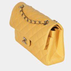 مملوكة مسبقًا حقيبة شانيل صفراء كافيار مبطنة كلاسيكية صغيرة بغطاء مزدوج