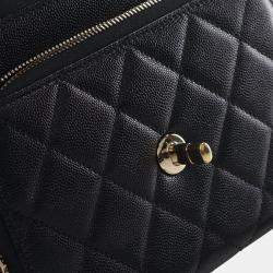 مملوكة مسبقًا Chanel Black Medium Caviar Business Affinity Top Handle Bag