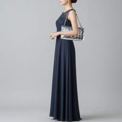 Pre Owned حقيبة شانيل مكعب ثلجي فضي بار مبطن بي في سي وجلد معدني قلاب