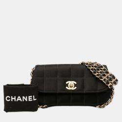 مملوكة مسبقًا Chanel Black Mini Chocolate Bar Satin Triple Chain Single Flap