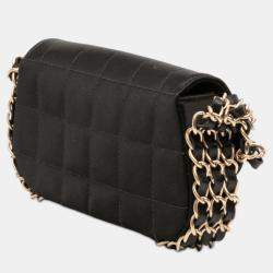 مملوكة مسبقًا Chanel Black Mini Chocolate Bar Satin Triple Chain Single Flap