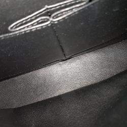 Pre Owned Chanel Black Leather Caviar Classic Medium