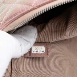 مملوكة مسبقًا حقيبة شانيل كلاتش جلد عجل قزحي كبير وردي مبطن