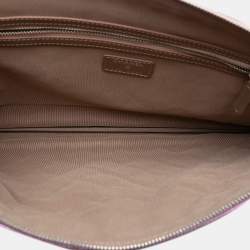 مملوكة مسبقًا حقيبة شانيل كلاتش جلد عجل قزحي كبير وردي مبطن