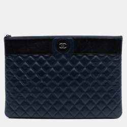 Pre Owned Chanel Blue Large CC Bicolor Quilted Lambskin Clutch