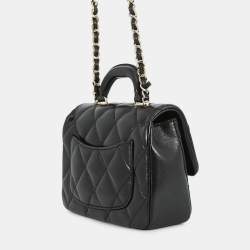 Pre Owned حقيبة شانيل بحمالة كتف ذات مقبض علوي جلد عجل لامع أسود مقلم حجم صغير