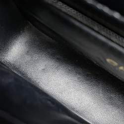 Pre Owned حقيبة شانيل بحمالة كتف ذات مقبض علوي جلد عجل لامع أسود مقلم حجم صغير