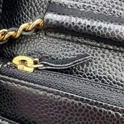 مملوكة مسبقًا Chanel Matelassé Black Caviar Leather Wallet on Chain
