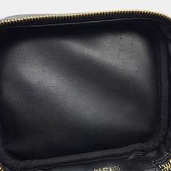 مملوكة مسبقًا حقيبة فانيتي رأسية شانيل جلد كافيار أسود