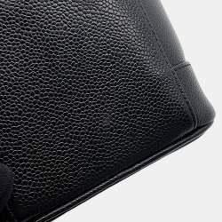 مملوكة مسبقًا حقيبة فانيتي رأسية شانيل جلد كافيار أسود