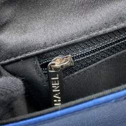 Pre Owned Chanel Chocolate Bar Chain shoulder Bag Blue/Black Satin