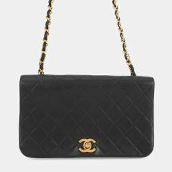 مملوكة مسبقًا حقيبة كتف سلسلة شانيل ماتلاسية كاملة من جلد الخراف الأسود حجم ٢٣