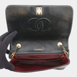 مملوكة مسبقًا حقيبة كتف سلسلة شانيل ماتلاسية كاملة من جلد الخراف الأسود حجم ٢٣