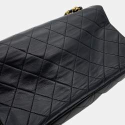 مملوكة مسبقًا حقيبة كتف سلسلة شانيل ماتلاسية كاملة من جلد الخراف الأسود حجم ٢٣