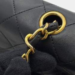 مملوكة مسبقًا حقيبة كتف سلسلة شانيل ماتلاسية كاملة من جلد الخراف الأسود حجم ٢٣