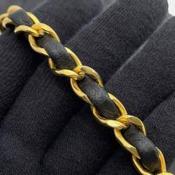 مملوكة مسبقًا حقيبة كتف سلسلة شانيل ماتلاسية كاملة من جلد الخراف الأسود حجم ٢٣