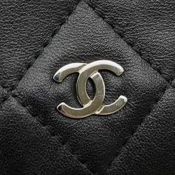 مملوكة مسبقًا Chanel Matelasse Clutch Bag Black Lambskin