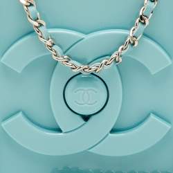 Pre Owned حقيبة كلتش شانيلا بوي سوبرماركت بوي بريك ليجو زجاجي خفيف أزرق بليكسيغراف