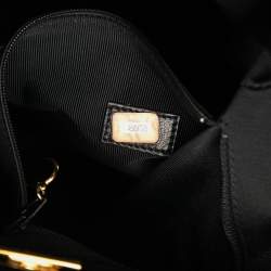 Pre Owned حقيبة شانيل توت كافيار بثلاثة حروف سي باللون الأسود