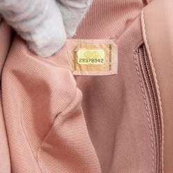 مملوكة مسبقًا حقيبة شانيل مبطنة جلد خروف وردي متوسطة الحجم مع غطاء رفرف