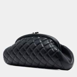 مملوكة مسبقًا Chanel Black Quilted Lambskin Timeless Kisslock Clutch