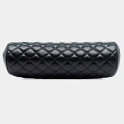 مملوكة مسبقًا Chanel Black Quilted Lambskin Timeless Kisslock Clutch