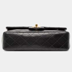 Pre Owned حقيبة شانيل كلاسيكية بغطاء مزدوج جلد خروف سوداء صغيرة