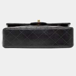 Pre Owned حقيبة شانيل سوداء صغيرة كلاسيك جلد خروف مزدوجة الرفرف