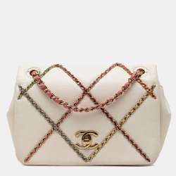 مملوكة مسبقًا Chanel White Small Lambskin Entwined Chain Flap