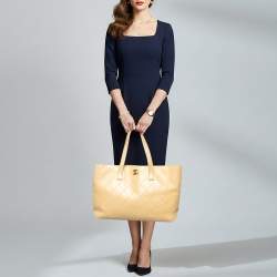 Pre Owned حقيبة تسوق شانيل سي سي جلد محبوك كريمي مخيط بحياكة برية