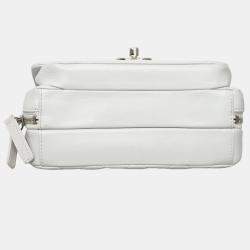 مملوكة مسبقًا حقيبة شانيل فلاب سحاب دائري سريع