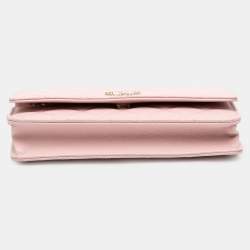 مملوكة مسبقًا محفظة شانيل CC وردية مبطنة كافيار على سلسلة