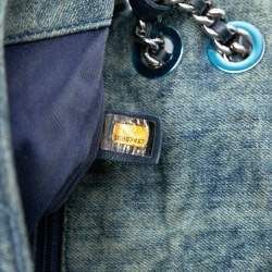 مملوكة مسبقًا حقيبة شانيل كامليا قلاب دينيم مطرز أزرق بحجم متوسط