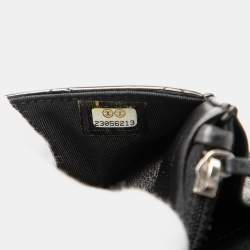 مملوكة مسبقًا محفظة شانيل CC مبطنة سوداء براءة اختراع بمشبك سلسلة