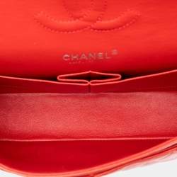 Pre Owned حقيبة شانيل جلد خراف كلاسيكية مزدوجة بغطاء أحمر متوسطة