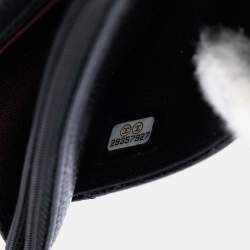 مملوكة مسبقًا Chanel Black CC Quilted Caviar Wallet on Chain