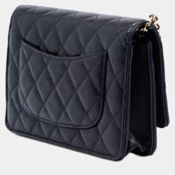 مملوكة مسبقًا Chanel Black CC Quilted Caviar Wallet on Chain