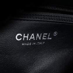 Pre Owned حقيبة كلتش شانيل قفل قبل ة مبطنة براءة اختراع أسود سی سی