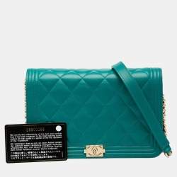 Pre Owned Chanel Blue Quilted Lambskin Boy Wallet On Chain