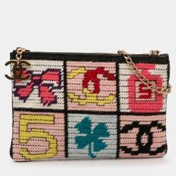 مملوكة مسبقًا Chanel Black Wool Needlepoint Precious Symbols Pochette