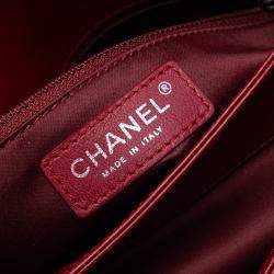 مملوكة مسبقًا Chanel Red Maxi Lambskin 3 Accordion Flap