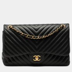 Pre Owned حقيبة شانيل كلاسيك ناعمة (جلد حمل) سوداء كبيرة مع فلاب مزدوجة بالتشكيل الهندسي