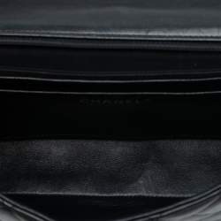 Pre Owned حقيبة شانيل سوداء شعار CC مبطن جلد حمل مع سلسلة مزخرفة