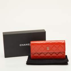 مملوكة مسبقًا محفظة شانيلا سي سي جلد لامع مبطن برتقالي